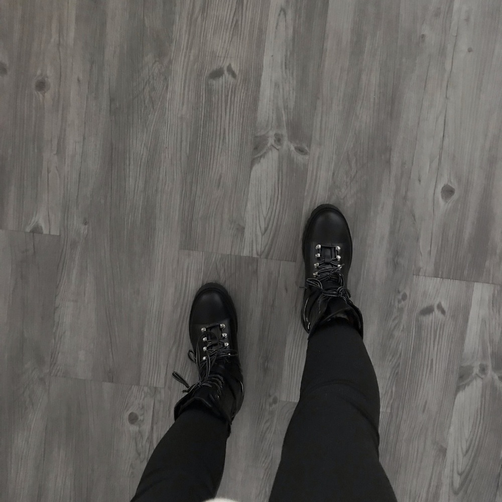 ValentinoGaravani Balck Ankle Boots - Picture 3 of 6